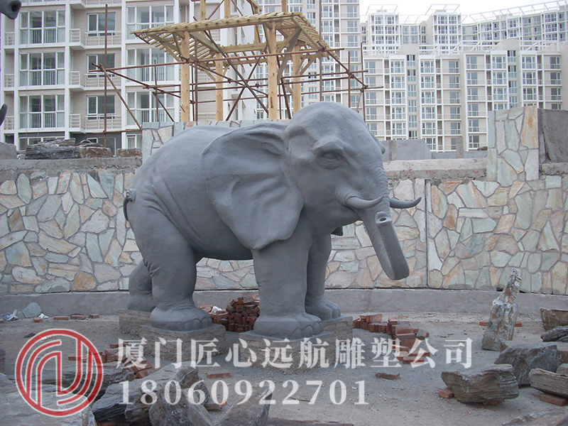 北京燕郊小区大象雕塑